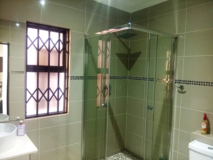 4 Bedroom Property for Sale in Heuwelsig Free State